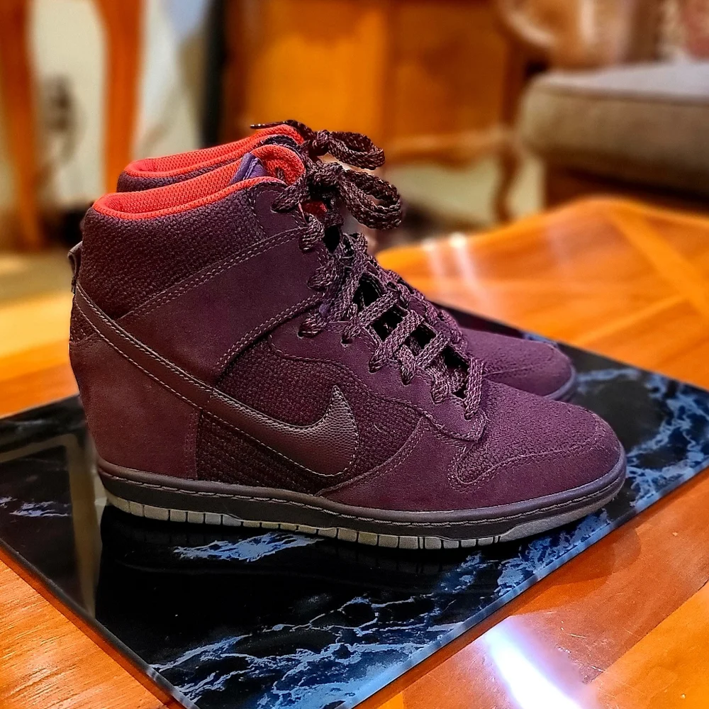 Nike Women's High-Top Sneakers in Burgundy with Red Lining